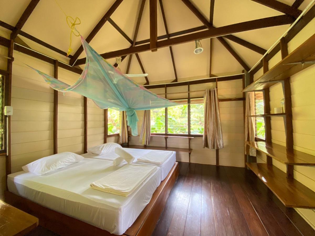 Mr Gao, Ko Phayam Bed and Breakfast Koh Phayam Exteriör bild